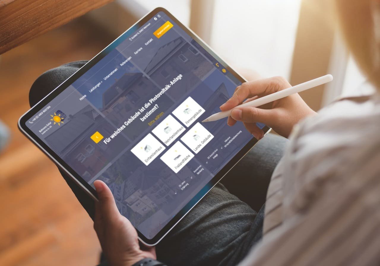 Website Behrens Solar auf dem Tablet